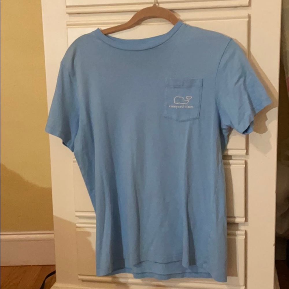 Boys vineyard vines tee